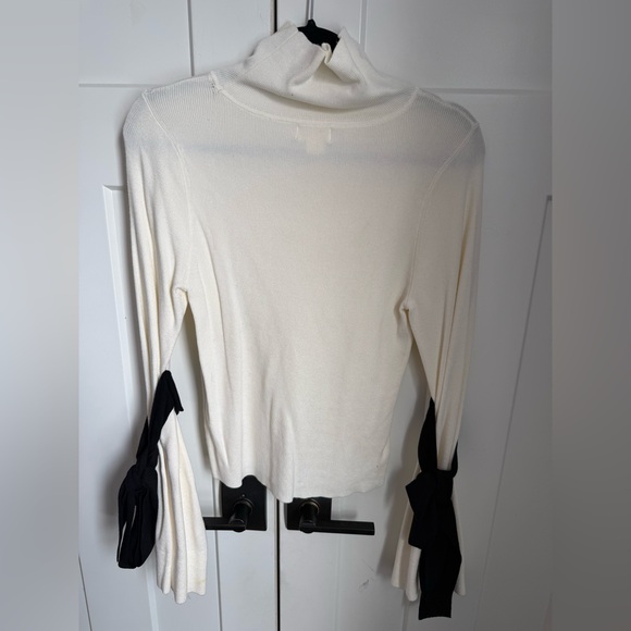 Anthropologie Maeve White Turtleneck Sweater with Black Bow Details size M. - Picture 5 of 7